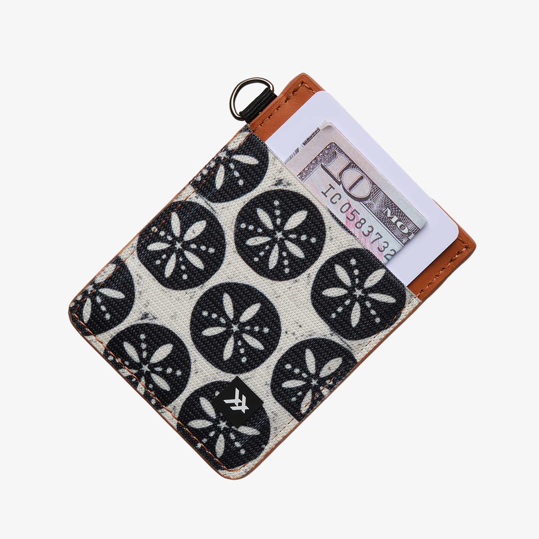 Sand Dollar Black - Vertical Leather Wallet: Sand Dollar Black