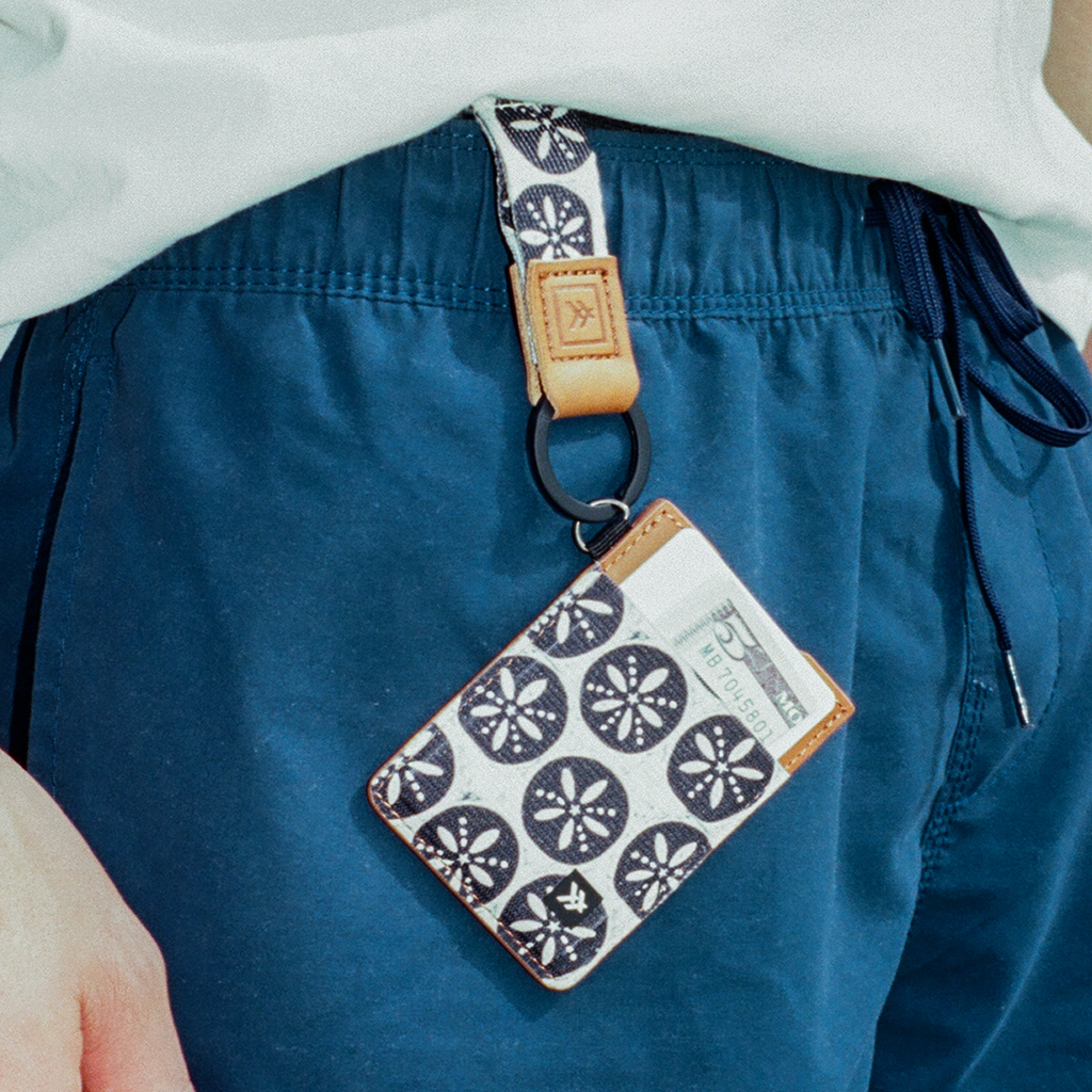 Sand Dollar Black - Keychain Clip: Sand Dollar Black