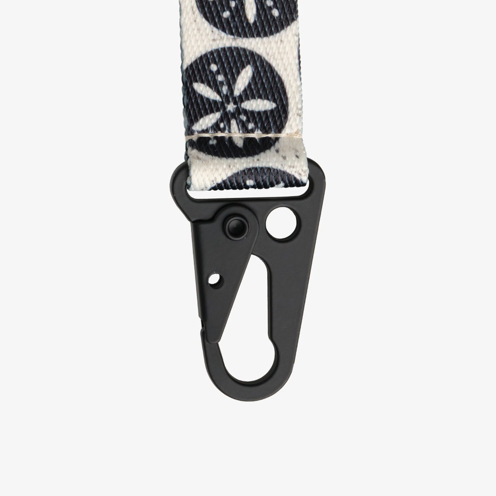 Sand Dollar Black - Keychain Clip: Sand Dollar Black