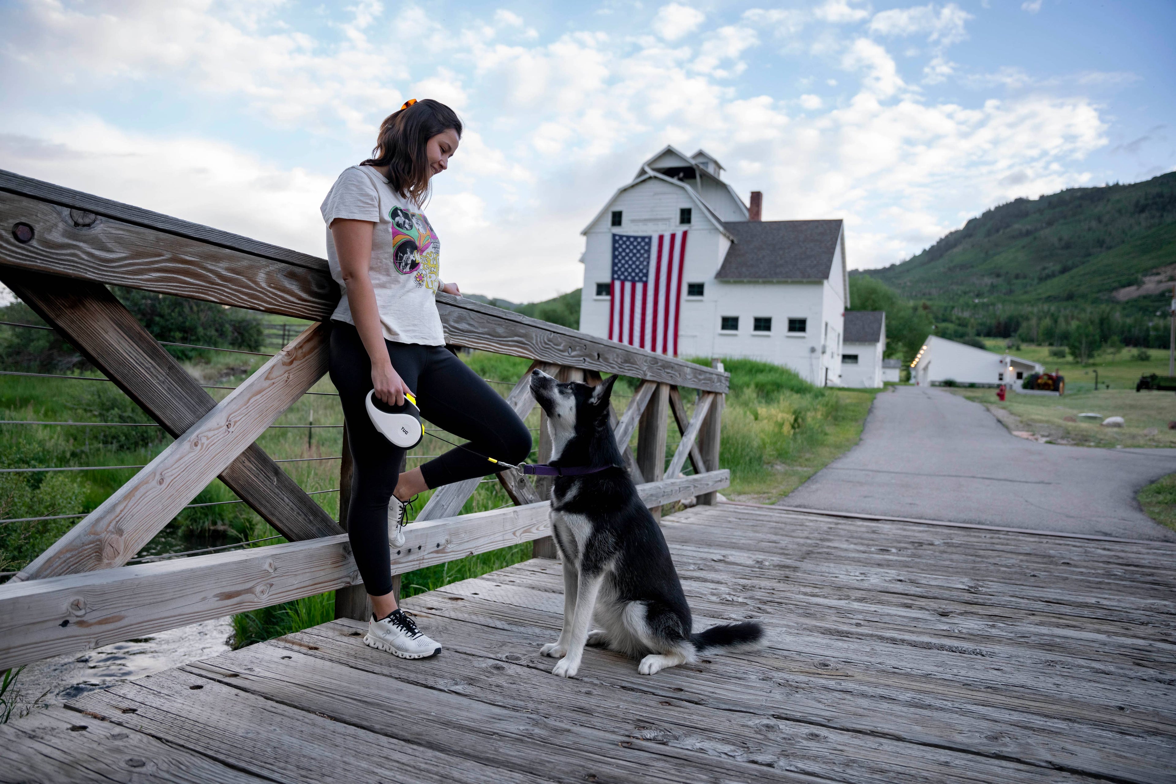 TUG Original 360° Tangle-Free Retractable Dog Leash (Medium)