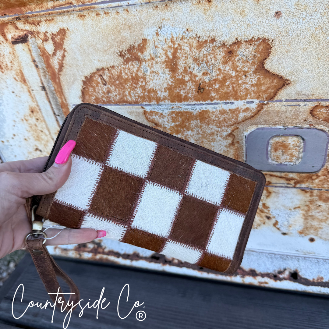 Checkered Cowhide Womens Wallet Wristlet Trendy: Black