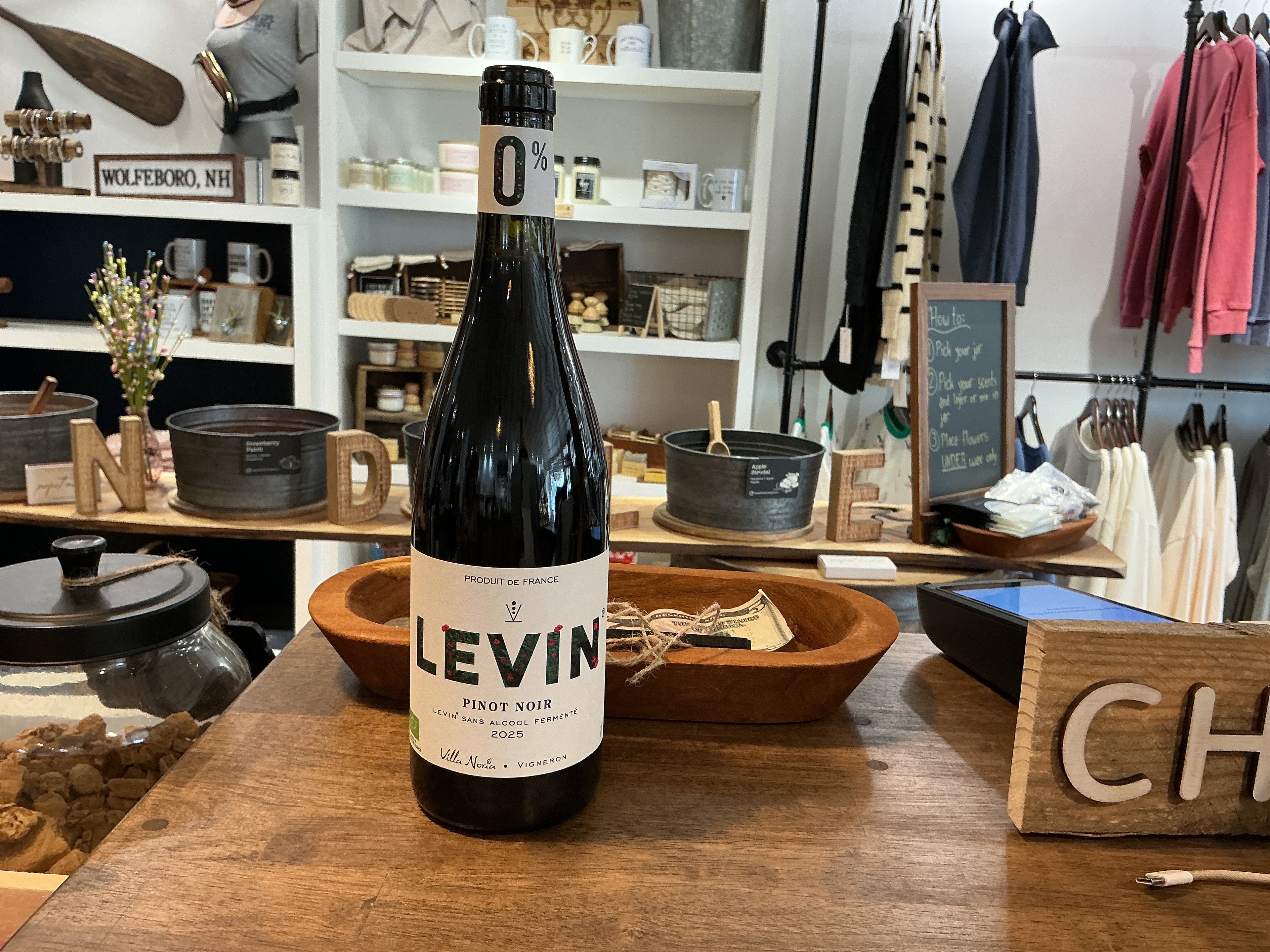 Levin - Pinot Noir