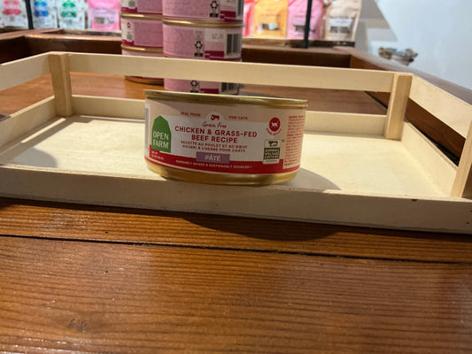 Chicken and grass fed beef recipe, canned wet, cat food